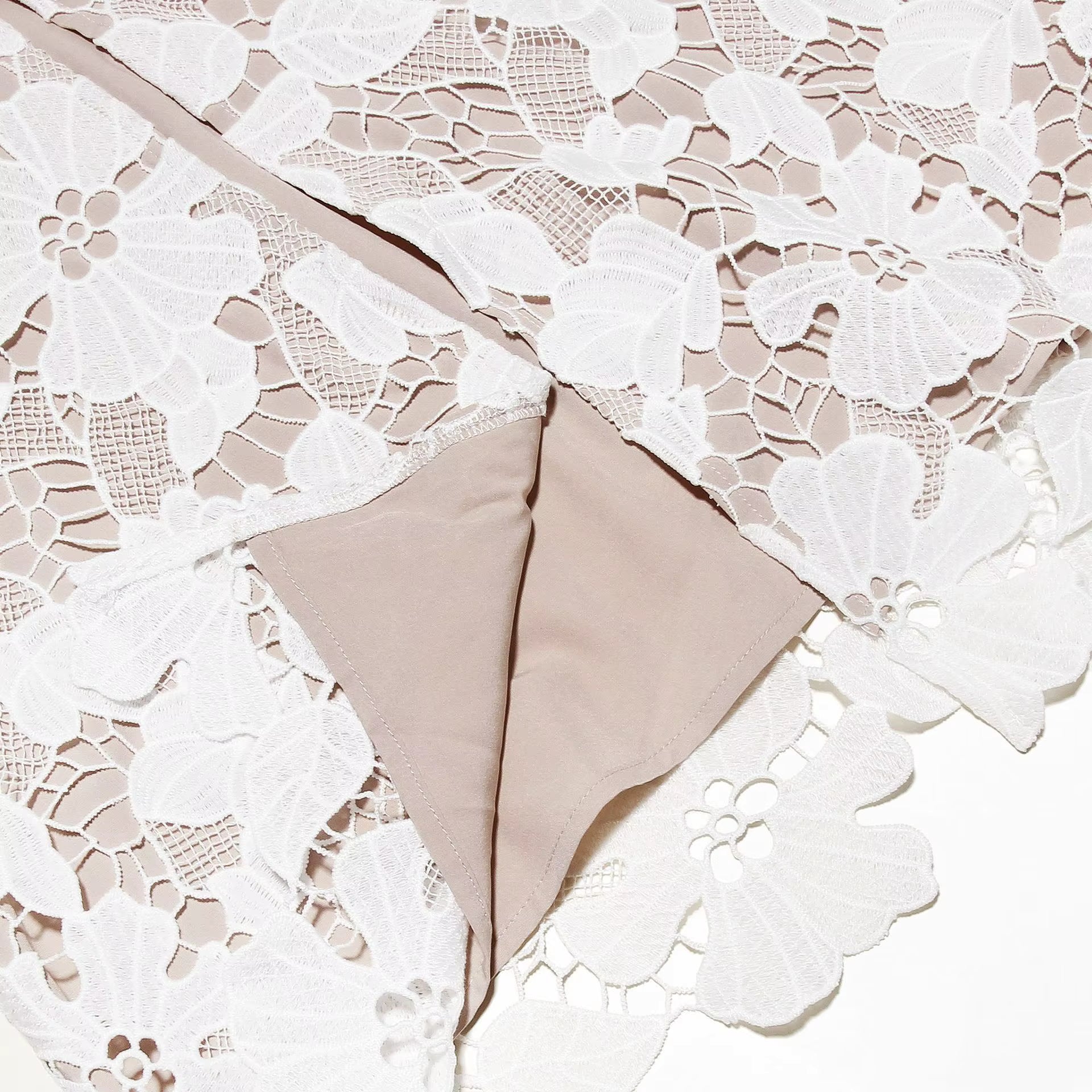 Luxurious Women's White Lace Mermaid Dress