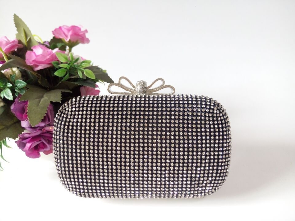 Rhinestone Chain Oval Evening Clutch Bag by CJ | 0 from Luxe Lane | SKU: CJNS145997601AZ | Barcode:  | Options: Silver | Rhinestone Chain Oval Evening Clutch Bag